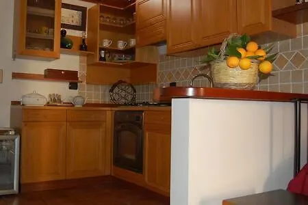 L'arancio Antico Apartment *